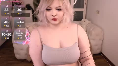 Snapshot of lovely_leilla chatting on January 24, 9:47 pm lovely_leilla online show from January 24, 9:47 pm