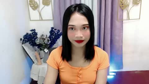 lovely_lianne online show from November 20, 5:40 am