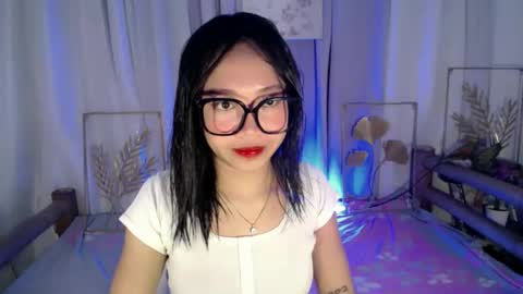 Snapshot of lovely_lianne chatting on February 3, 11:37 am lovely_lianne online show from February 3, 11:37 am