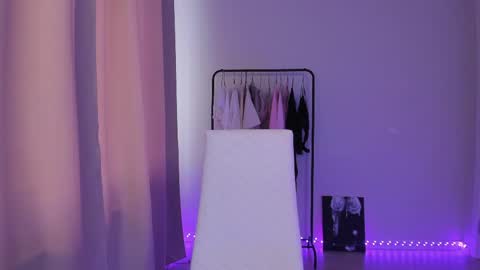 Lolly online show from May 22, 1:24 am