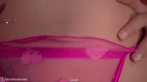 Snapshot of lovely_queens chatting on February 7, 9:29 pm online show from February 7, 9:29 pm