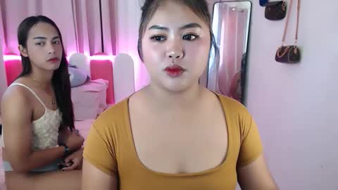 lovely_shine online show from February 25, 3:27 am