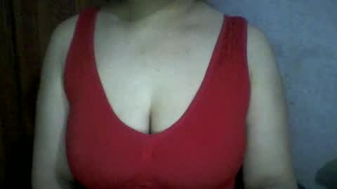 Snapshot of lovely_sweet_girl chatting on February 9, 8:33 am katrina follow me guys online show from February 9, 8:33 am