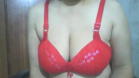 Snapshot of lovely_sweet_girl chatting on October 15, 9:15 pm katrina follow me guys online show from October 15, 9:15 pm