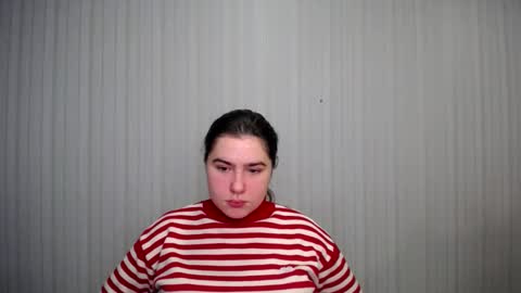 lovelyangel_xx online show from December 18, 8:31 am