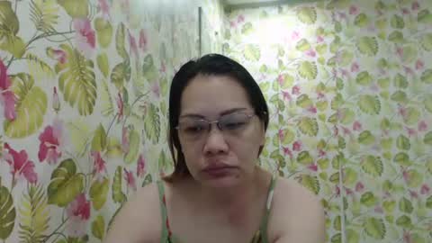 lovelyasiancutie online show from November 9, 8:40 pm