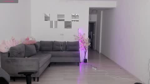 lovelybianca_ online show from April 4, 7:44 pm