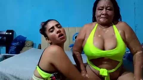 lovelycats26 online show from May 31, 3:15 am