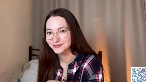 Snapshot of lovelycoupleforyou chatting on October 14, 7:58 pm Solfiro online show from October 14, 7:58 pm