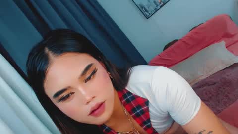 Snapshot of lovelydollsandra chatting on February 5, 6:15 pm lovelydollsandra online show from February 5, 6:15 pm