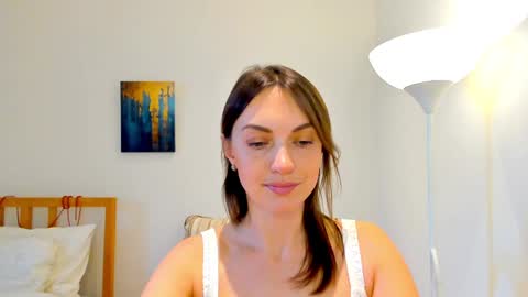 Mia online show from January 10, 9:44 am