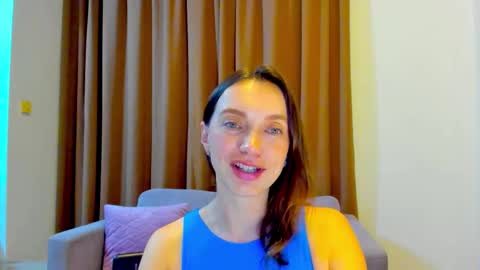Mia online show from September 28, 3:17 pm