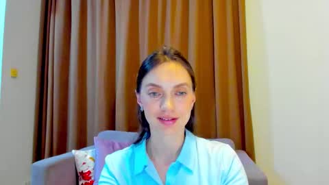Mia online show from October 8, 10:57 am