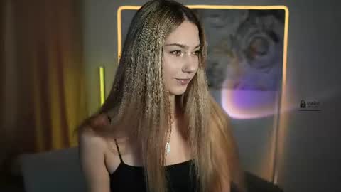 lovelygracee online show from July 19, 3:49 pm