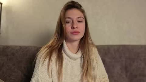 Snapshot of lovelykatea chatting on November 10, 12:26 pm Kate only online show from November 10, 12:26 pm