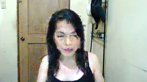 lovelykimts32 online show from November 10, 1:21 pm