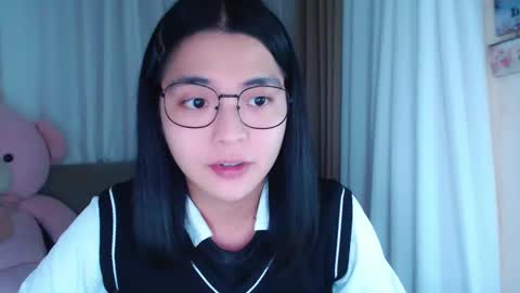 Snapshot of lovelymae18 chatting on December 12, 1:49 pm lovelymae18 online show from December 12, 1:49 pm