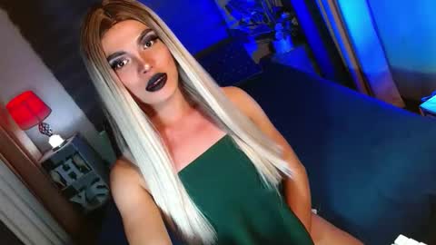 lovelymiss_shyna11 online show from October 7, 9:06 am