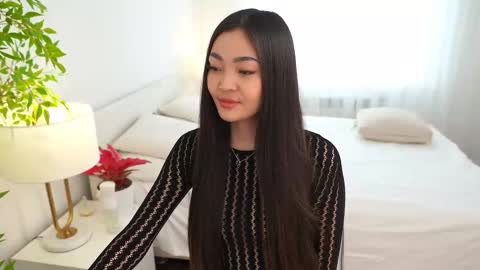 kim online show from March 4, 10:54 am