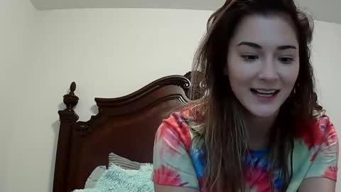 Queen Aria  online show from December 5, 6:37 pm