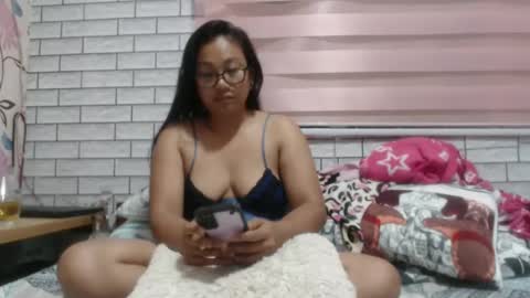 Snapshot of lovelyquey chatting on January 5, 9:36 pm Angelquey online show from January 5, 9:36 pm
