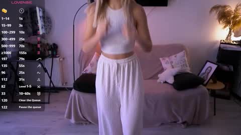 Anna online show from October 14, 10:27 am