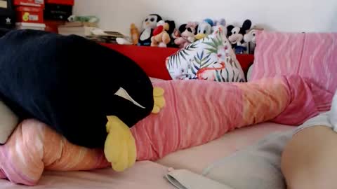 lovelywoman22 online show from February 7, 7:01 am