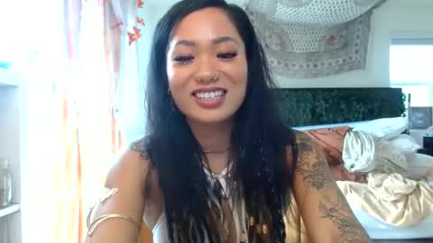lovelyxmacii online show from November 11, 7:36 pm