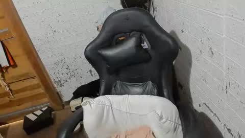 shena can you follow me here and tip me yehawww online show from January 14, 1:44 am