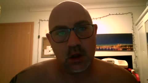 lover010983 online show from January 10, 7:04 am