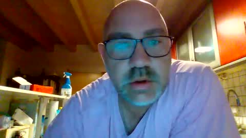 lover010983 online show from September 16, 5:08 am