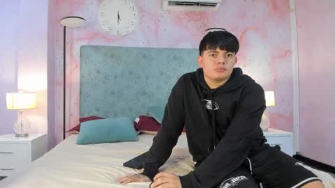 Snapshot of loverebels_ chatting on November 23, 1:00 pm loverebels_ online show from November 23, 1:00 pm