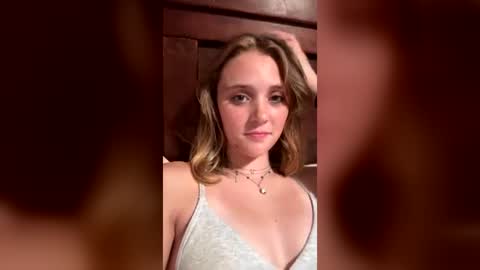 lovergirll1717 online show from June 26, 6:07 am