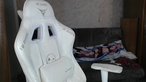 Snapshot of lovers613228 chatting on February 1, 1:09 pm lovers613228 online show from February 1, 1:09 pm