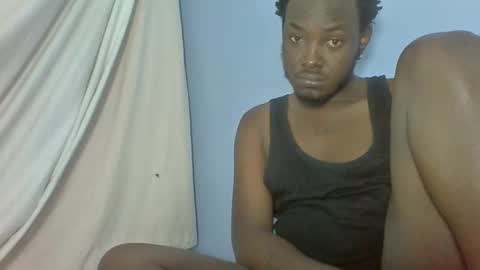 Snapshot of lovers_corner001 chatting on June 9, 3:29 am lovers_corner001 online show from June 9, 3:29 am