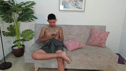 Snapshot of lovers_legendary chatting on February 9, 11:20 pm LILLY AND TRAVIS online show from February 9, 11:20 pm