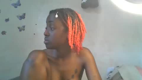 Snapshot of lovers_oncam chatting on April 12, 6:07 am RedJoy online show from April 12, 6:07 am