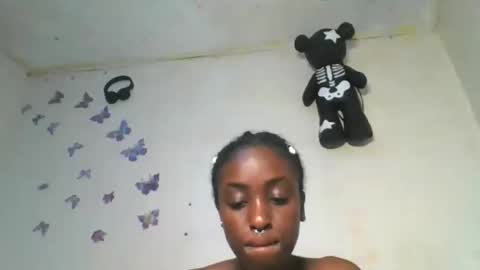 Snapshot of lovers_oncam chatting on April 16, 5:03 pm RedJoy online show from April 16, 5:03 pm