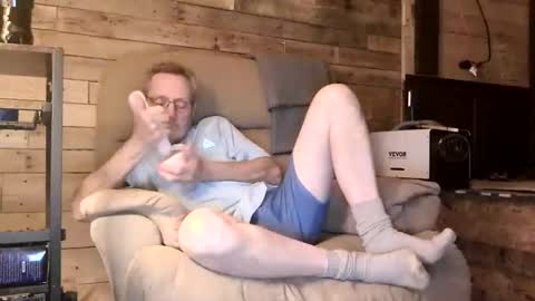 Snapshot of lovesex6565 chatting on March 30, 12:11 am just here to have fun and cum online show from March 30, 12:11 am