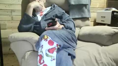 Snapshot of lovesex6565 chatting on April 1, 12:39 pm just here to have fun and cum online show from April 1, 12:39 pm