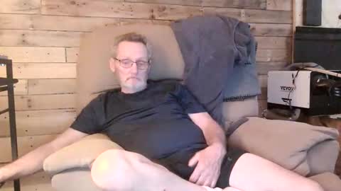 Snapshot of lovesex6565 chatting on April 3, 10:08 pm just here to have fun and cum online show from April 3, 10:08 pm