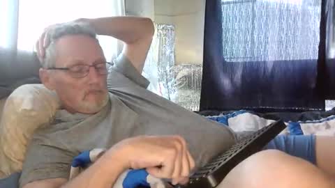 Snapshot of lovesex6565 chatting on May 29, 10:30 pm just here to have fun and cum online show from May 29, 10:30 pm