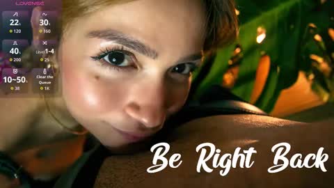 Snapshot of loveskingdom chatting on December 1, 9:42 pm LovesKingdom online show from December 1, 9:42 pm