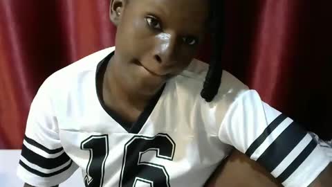 Snapshot of loveslut_ chatting on October 28, 7:16 pm loveslut_ online show from October 28, 7:16 pm