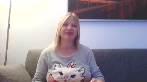 Snapshot of lovestar544963 chatting on December 4, 6:06 pm Marlyn online show from December 4, 6:06 pm