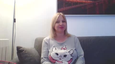 Snapshot of lovestar544963 chatting on December 9, 9:26 pm Marlyn online show from December 9, 9:26 pm