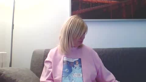 Snapshot of lovestar544963 chatting on January 3, 4:16 pm Marlyn online show from January 3, 4:16 pm