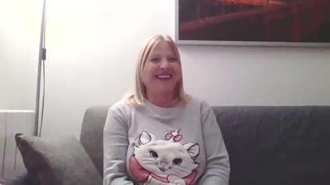 Snapshot of lovestar544963 chatting on January 22, 9:54 pm Marlyn online show from January 22, 9:54 pm