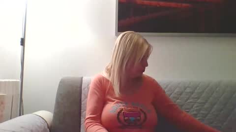 Snapshot of lovestar544963 chatting on February 10, 10:36 pm Marlyn online show from February 10, 10:36 pm