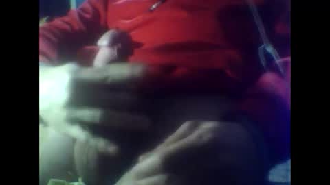 Snapshot of lovetoedgee chatting on December 31, 10:04 am lovetoedgee online show from December 31, 10:04 am